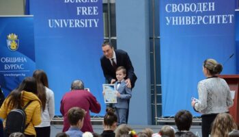 Най-младият златен медалист по математика в света е българче