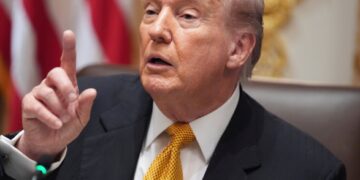 Случи се преди минути! Тръмп излезе и призова: Сега е…