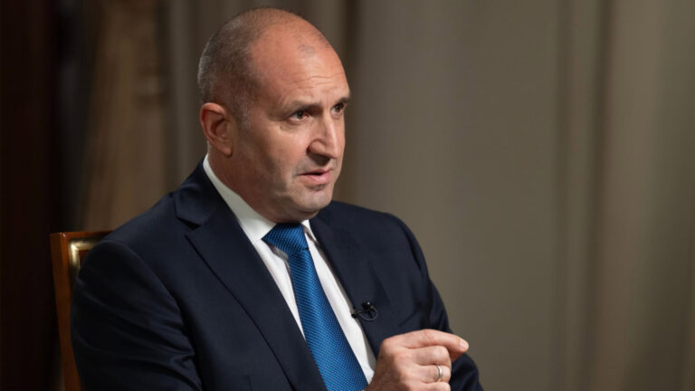 Радев пуска много силна фигура за президент. Изненадата е пълна