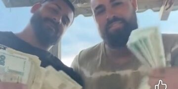 Нямат високи доходи, но водят милионерски живот –