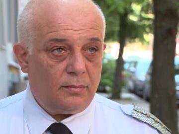 „Това дете е родено герой”: Говори полицаят, напътствал 12-годишното момиче, което шофира кола по „Струма”, за да спаси майка си
