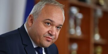 Демерджиев : Две фирми доставят мантинели у нас, а зад тях стои бивш премиер
