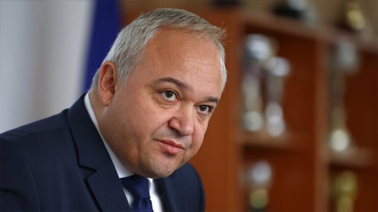 Демерджиев : Две фирми доставят мантинели у нас, а зад тях стои…