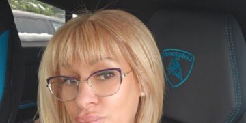 Крадлива детегледачка в София! (Родители пуснаха Видео на местопрестъплението)