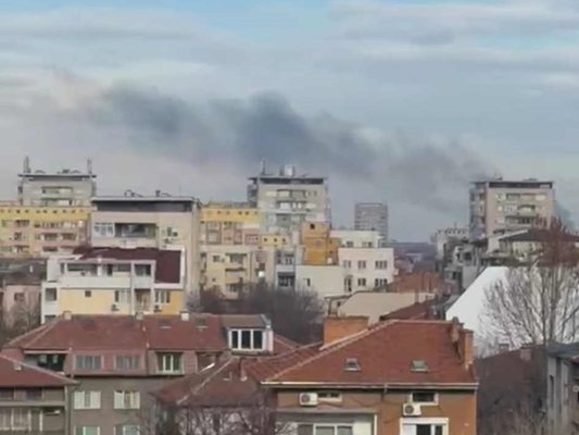 От последния час! Мощен гръм разтърси голям български град