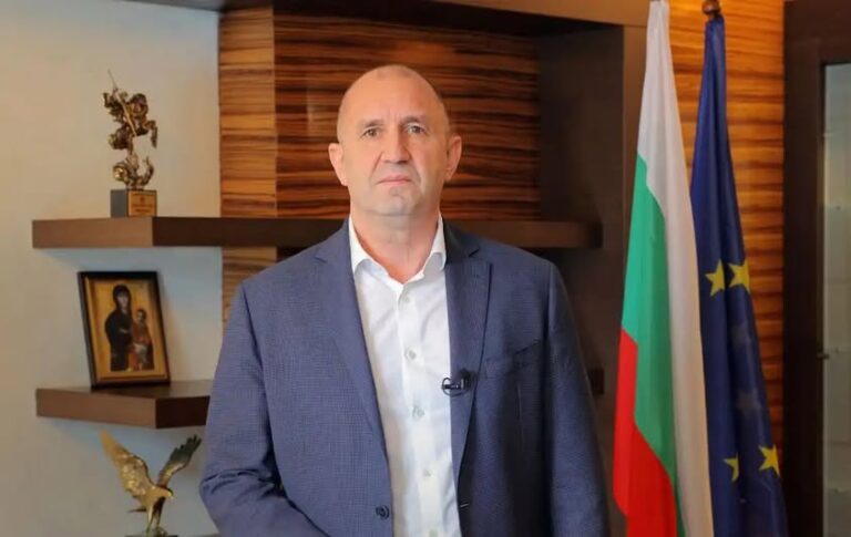 Извънредно! Радев с предупреждение. Извънредно! Радев с предупреждение.
