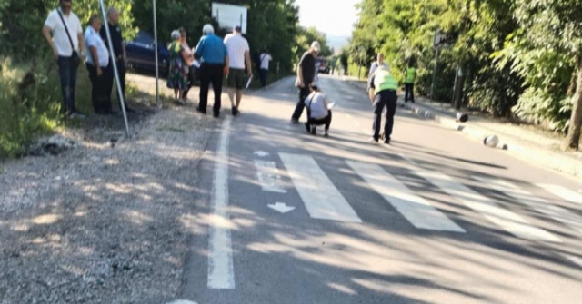 Момче и момиче загинаха в тежка катастрофа със скутер -Девойката, която се возила отзад…