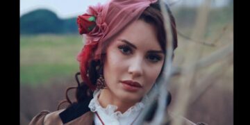 Майка ѝ разкри подробности от последните мигове на популярната турска актриса: „Празнувахме заедно рождения ѝ ден, а на сутринта…“