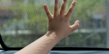Излязоха потресаващи подробности за мъчителната смърт на двете българчета, заключени в кола в Кипър