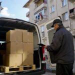 Второ поскъпване на онлайн пратките. Още една такса –