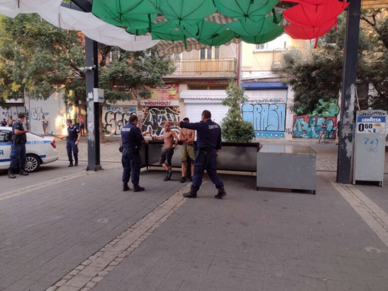 Масов бой в голям български град! Над 250 души от два рода се гонят по улиците