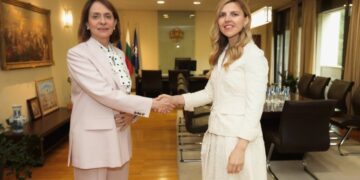 Чамова, гледай си имунологията! Пореден чутовен гаф на министърката от ПБ (ВИДЕО)