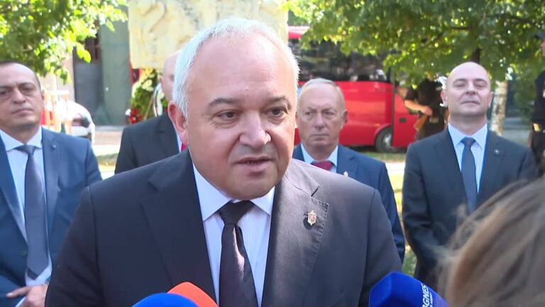 Демерджиев с нови разкрития: Десислава Атанасова е пътувала с… Демерджиев с нови разкрития: Десислава Атанасова е пътувала с…