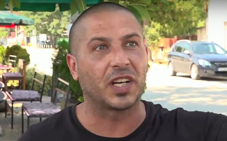 Жител на Пазарджик: Два хеликоптера пуснаха огромните скакалци, кълват ме Жител на Пазарджик: Два хеликоптера пуснаха огромните скакалци, кълват ме