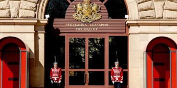 Извънредно! Заплаха за Президента Йотова! Тече евакуация