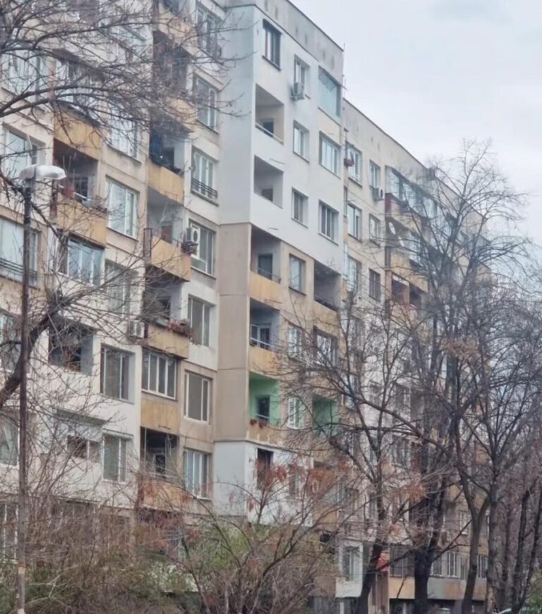 Обрат в блока! Нови правила и големи такси за…